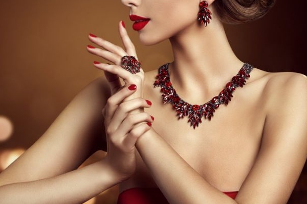YSL千人千色T9T9T9T9T9MBA色号是几号？探秘YSL神秘色号最新版本