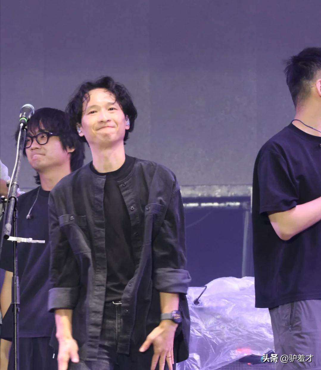 华语乐坛不炒作歌手_出道以来无黑料无绯闻的明星,_低调做音乐歌手推荐